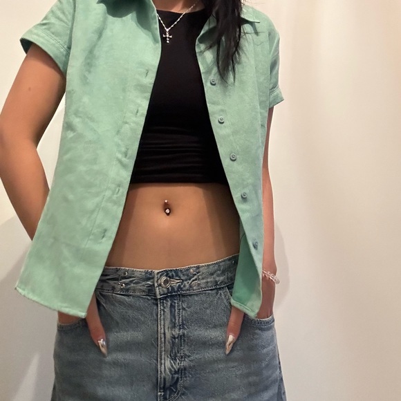 pastel green blouse shirt - Picture 2 of 3